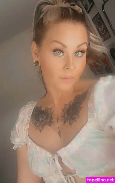 Hollsfreepage OnlyFans Thumbnail #peoIpOhGVD