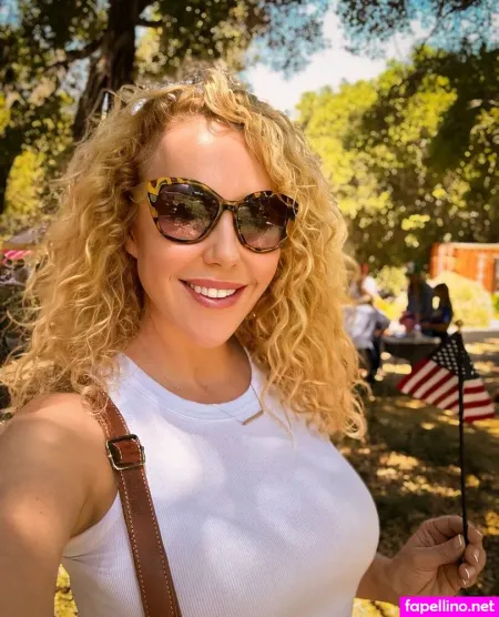 Holly 1 OnlyFans Thumbnail #cKG6Lc5v9N