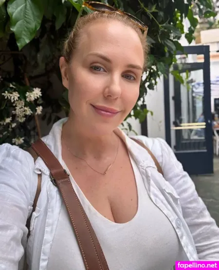 Holly 1 OnlyFans Thumbnail #txlvH5lOL4