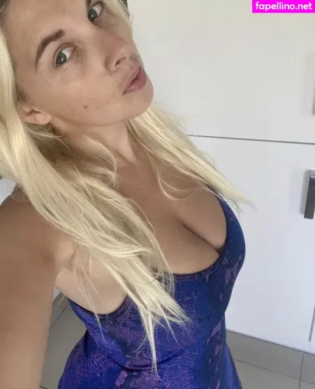 Holly Ann Muldoon OnlyFans Thumbnail #AvbK1u3oE9