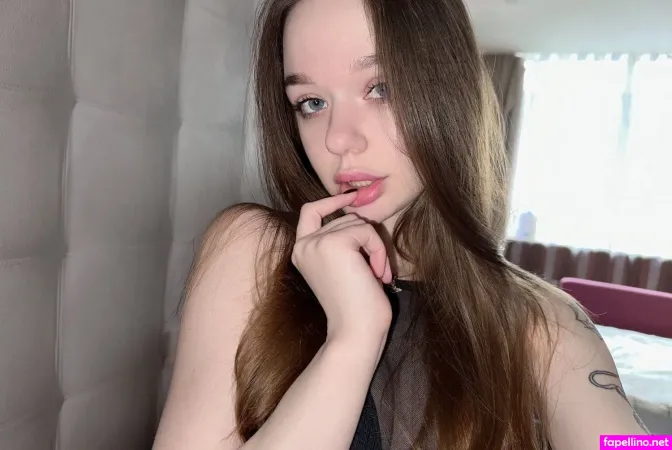 Holly Bible OnlyFans Thumbnail #2zXfJNiJcY