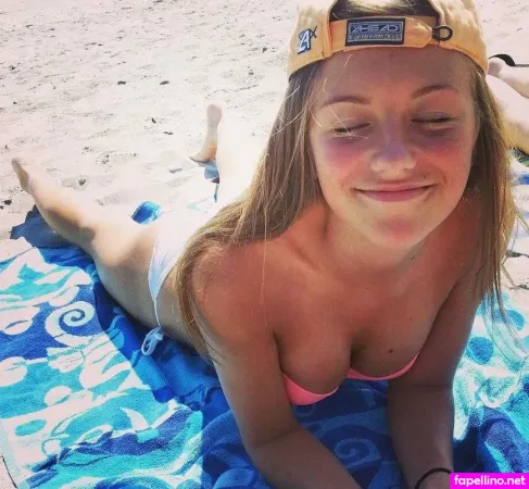 Holly Cloar OnlyFans Thumbnail #oDidMxWfd5