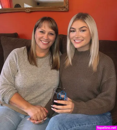 Holly Cloar OnlyFans Thumbnail #vFjYRaIfch