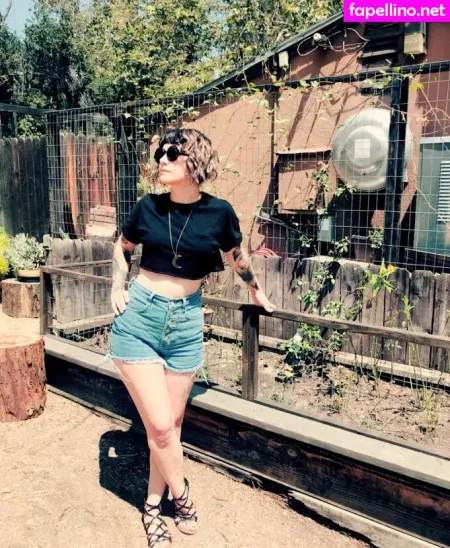 Holly Conrad OnlyFans Thumbnail #0DJfrOGvM9