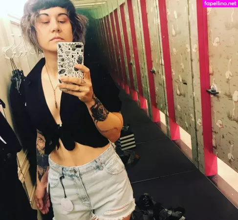 Holly Conrad OnlyFans Thumbnail #6WtNqQY1sU