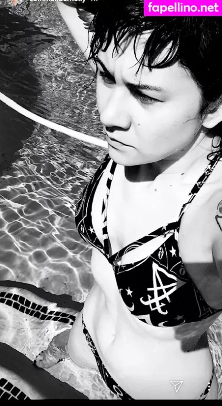 Holly Conrad OnlyFans Thumbnail #E9XBcMx0Ti