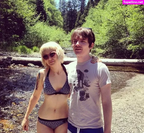 Holly Conrad OnlyFans Thumbnail #bVFLwLXiO1