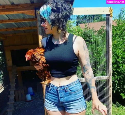Holly Conrad OnlyFans Thumbnail #qYmx4E8ryQ