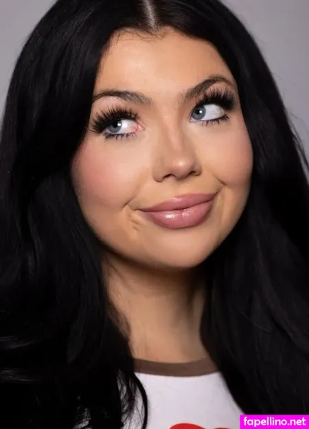 Holly Day 1 OnlyFans Thumbnail #NFDKGV8vh4