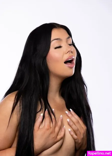 Holly Day 1 OnlyFans Thumbnail #cLUPq8NH3z