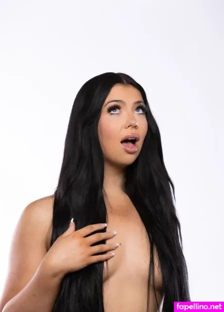 Holly Day 1 OnlyFans Thumbnail #m9OanfEqgE