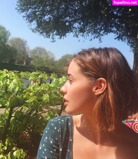 Holly Earl OnlyFans Thumbnail #MCF1dLUaqI