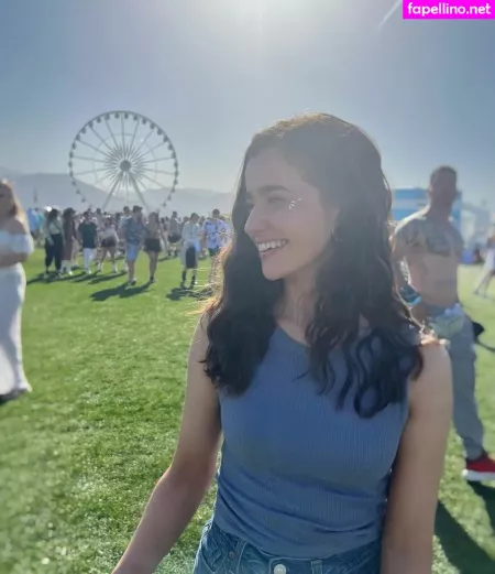 Holly Earl OnlyFans Thumbnail #PSR7099U7h