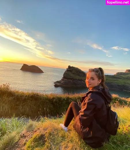 Holly Earl OnlyFans Thumbnail #Uf5NrPaa45