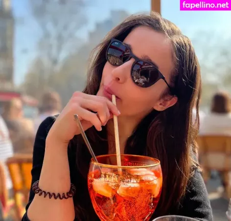Holly Earl OnlyFans Thumbnail #XzntFQMTk2