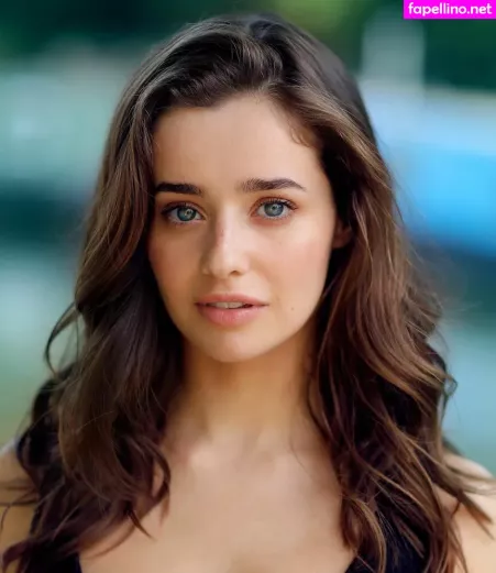 Holly Earl OnlyFans Thumbnail #obWAiBe6vL