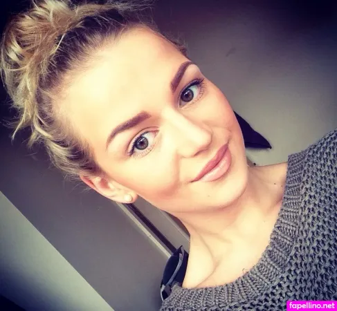 Holly Eriksson OnlyFans Thumbnail #19ZICN1ID9