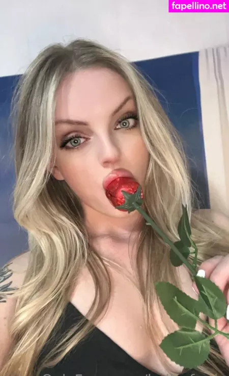Holly Fordx OnlyFans Thumbnail #5A4EgwTCV4