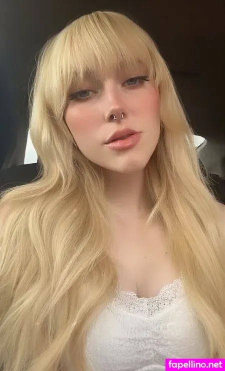 Holly Halen OnlyFans Thumbnail #2BTaKd9toK