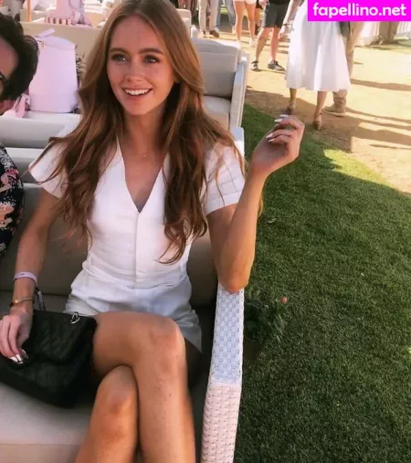 Holly Hicks OnlyFans Thumbnail #BftwvewEa0
