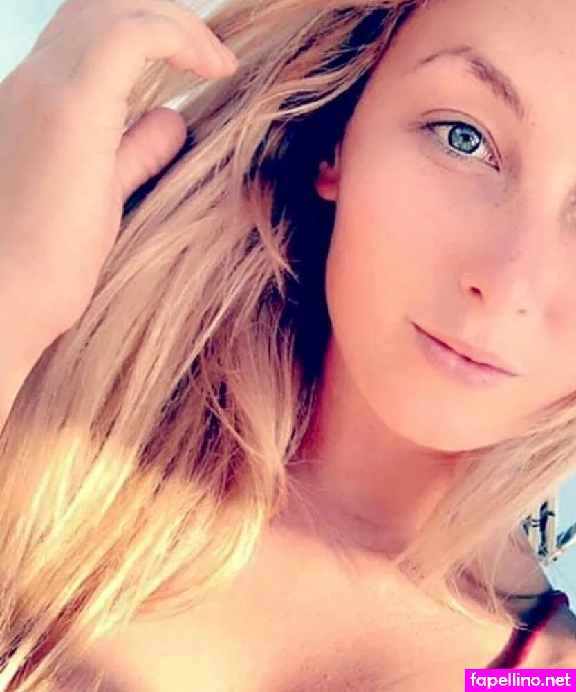 adventurebarbiee, holly_hollywood_free Nude Leaked OnlyFans Photo #SQU53UucGV