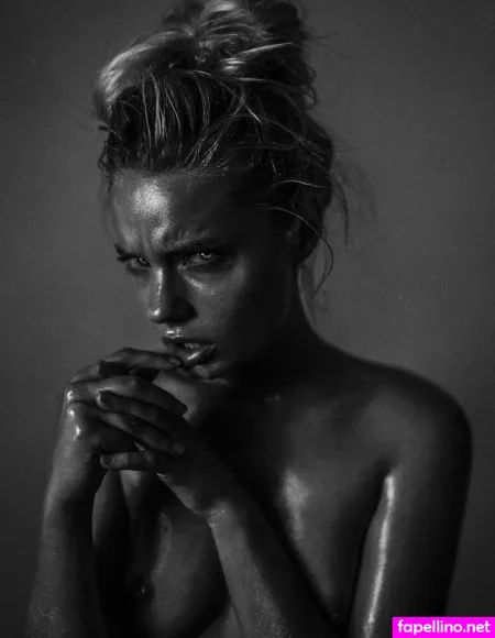 Holly Horne OnlyFans Thumbnail #LJWgTuH1rn