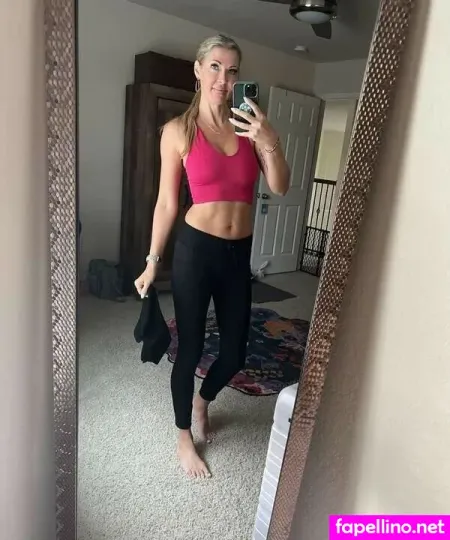 Holly Hotwife 15 OnlyFans Thumbnail #FYbDgcHbej