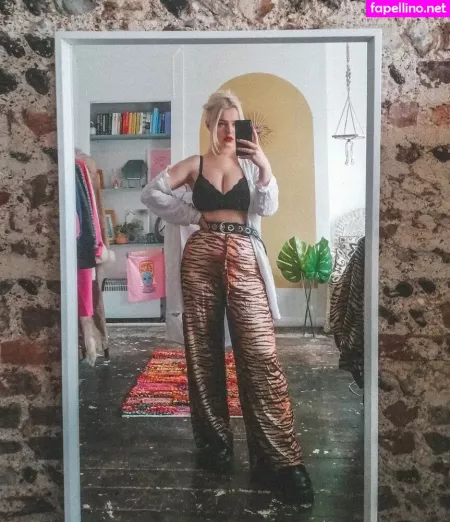 Holly Indigo OnlyFans Thumbnail #XyQUXVRfSv