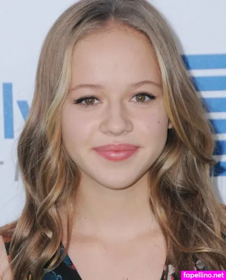 Holly J Barrett OnlyFans Thumbnail #OP7ww7fP41