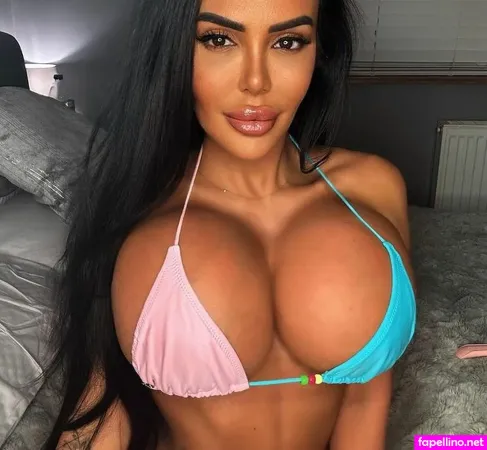 Holly James OnlyFans Thumbnail #E3MyuiSLji