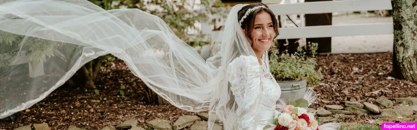 Holly Johnston OnlyFans Thumbnail #4LeQ1dP530