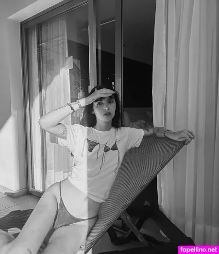 Holly Laing OnlyFans Thumbnail #4SGuFaviMZ