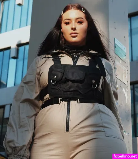 Holly Marston OnlyFans Thumbnail #OLKRsO4bqk