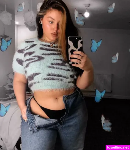 Holly Marston OnlyFans Thumbnail #bAz3nEq4JO