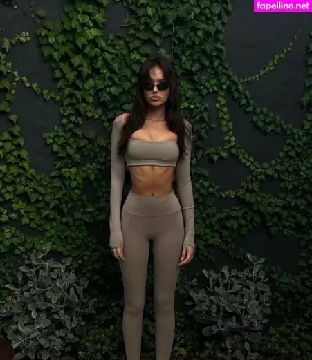 Holly Mueller OnlyFans Thumbnail #EEoY7Xx6QO