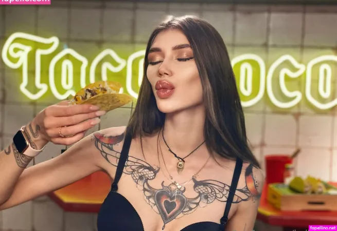 Holly Mur OnlyFans Thumbnail #GdV0rgZhzf