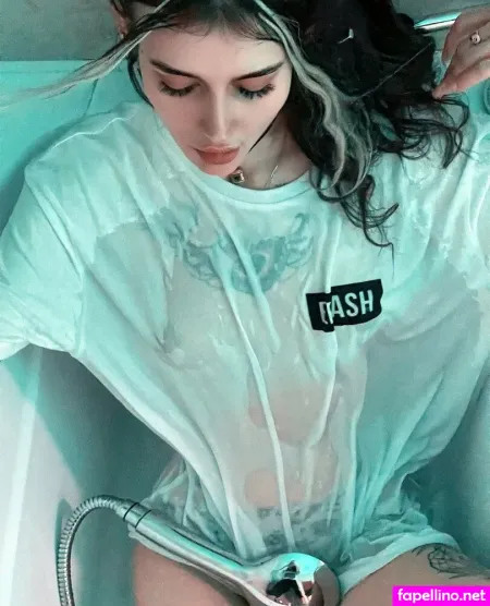 Holly Mur OnlyFans Thumbnail #WNszKszuQn