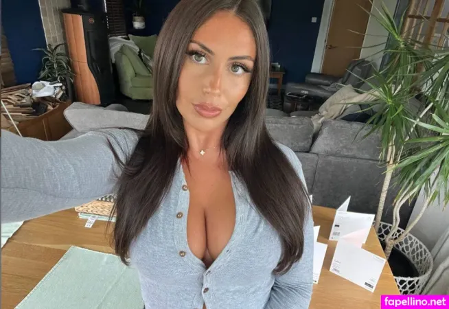 Holly Nowell OnlyFans Thumbnail #d2Lr50N8Rb