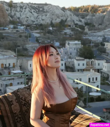 Holly Shu OnlyFans Thumbnail #6wIVX4i0gX