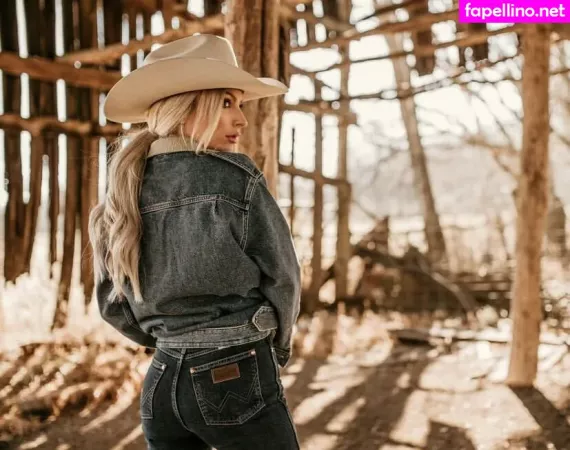 Holly Stocks OnlyFans Thumbnail #87dgruKG2I