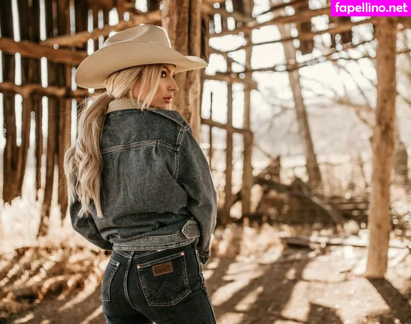 holly_stocks_, hollystarkk Nude Leaked OnlyFans Photo #87dgruKG2I