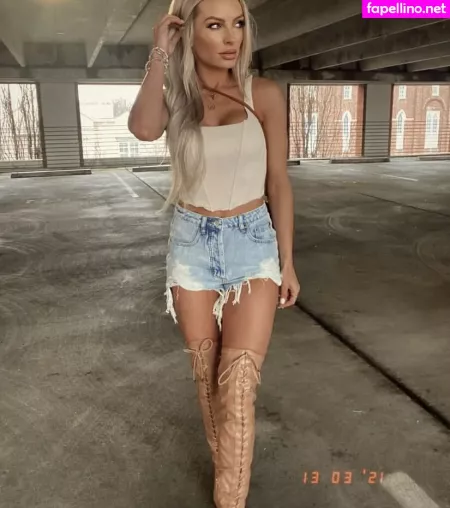 Holly Stocks OnlyFans Thumbnail #XF1ZlxebQ0