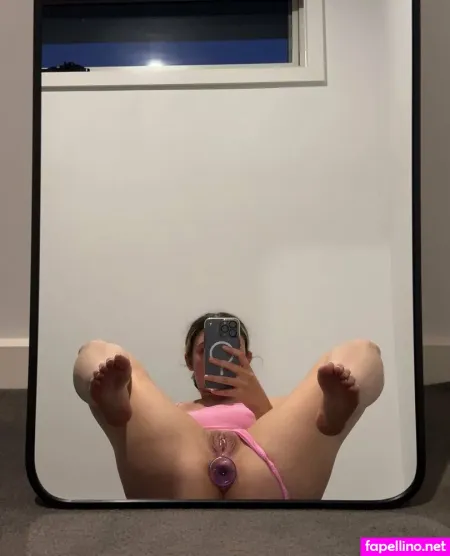 Holly Swallows OnlyFans Thumbnail #JRWz3TYSQx