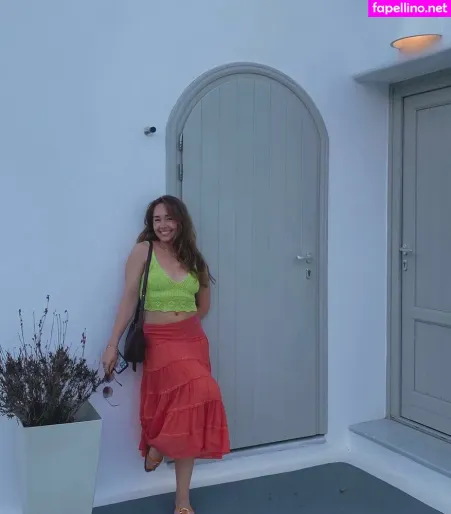 Holly Taylor OnlyFans Thumbnail #8pwezLORoi