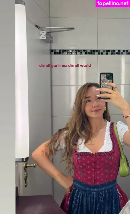 Holly Taylor OnlyFans Thumbnail #kefMCw0Vnf