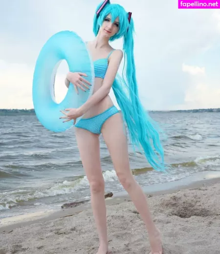 Holly White OnlyFans Thumbnail #texXUfKgtt