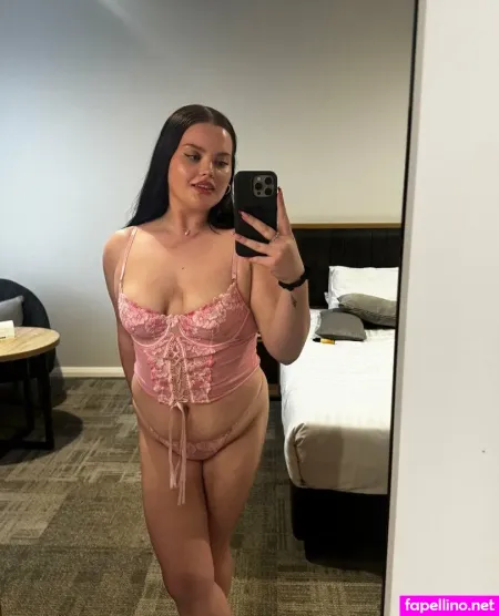 Holly X Star OnlyFans Thumbnail #E1m6cm3MH6