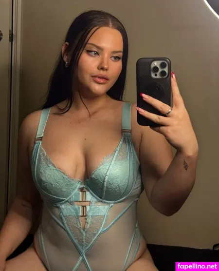 Holly X Star OnlyFans Thumbnail #ptL97wrsVd