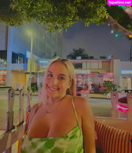 Holly Youpa OnlyFans Thumbnail #9oOFQnVzII