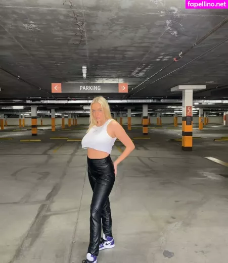 Holly Youpa OnlyFans Thumbnail #hIg5ByJGZH